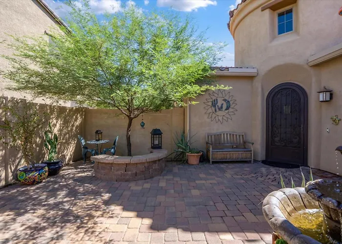 Holiday home Estrella Golden Oasis Mountain View Back Yard! Goodyear