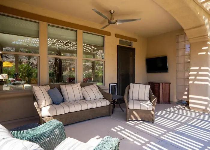 Estrella Golden Oasis Mountain View Back Yard!
