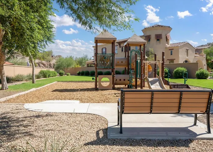 Estrella Golden Oasis Mountain View Back Yard! *
